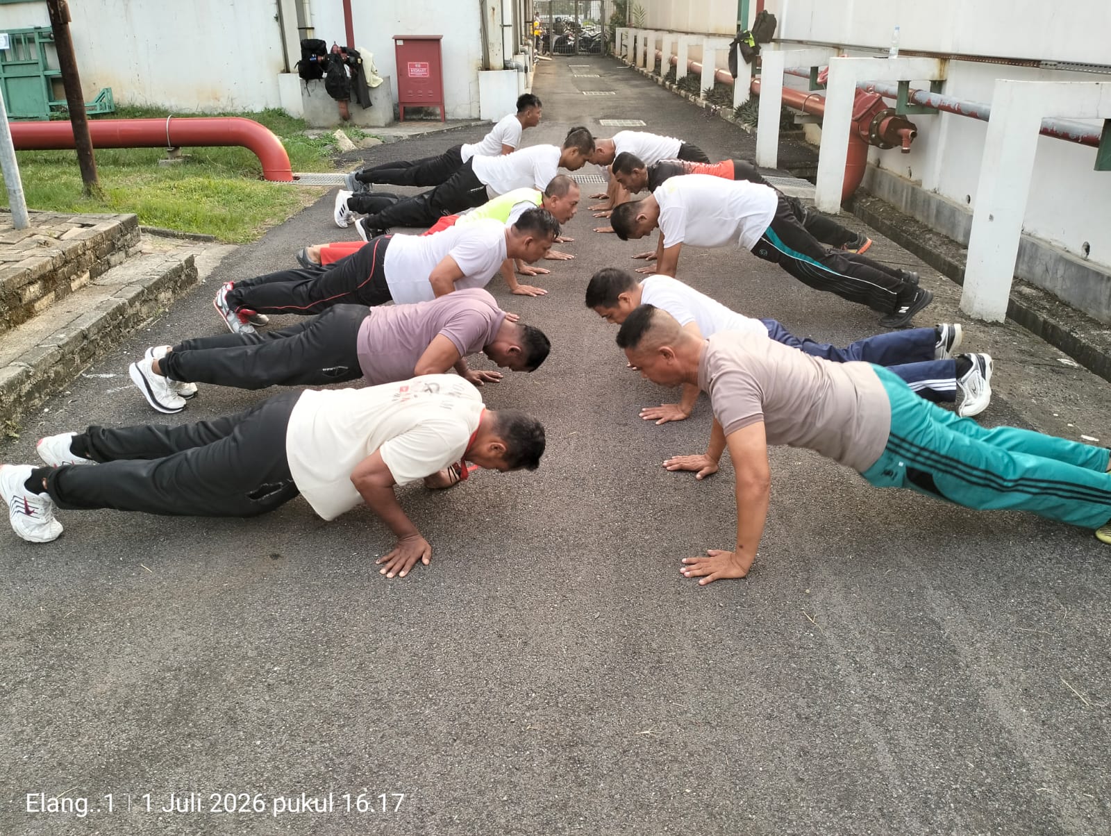 Latihan kesamaptaan jasmani personel GBS